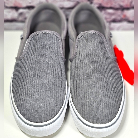 NWT Vans Asher slip ons "Cord Mid Grey" - Picture 3 of 9